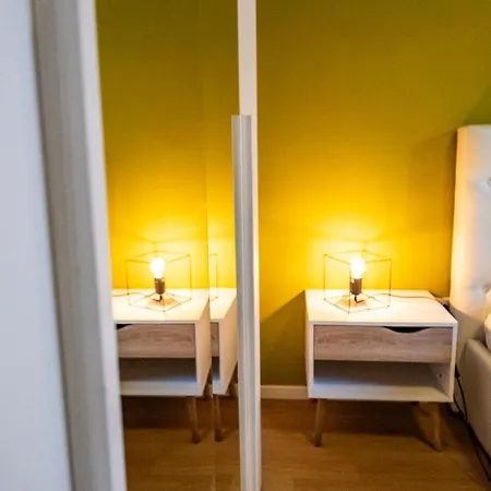 By The Colosseum - White Chic Flats * 罗马