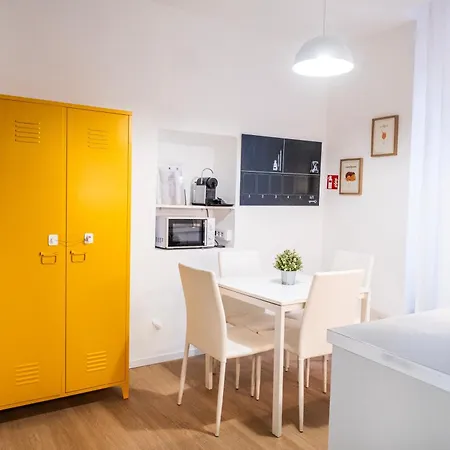 By The Colosseum - White Chic Flats 公寓 *