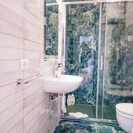 By The Colosseum - White Chic Flats 公寓 罗马