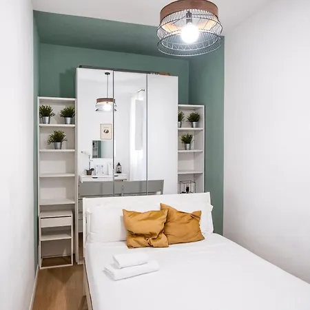 By The Colosseum - White Chic Flats *