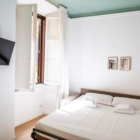 By The Colosseum - White Chic Flats 公寓